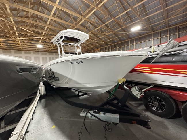 2022 Wellcraft Scarab 242 Center Console: SOLD