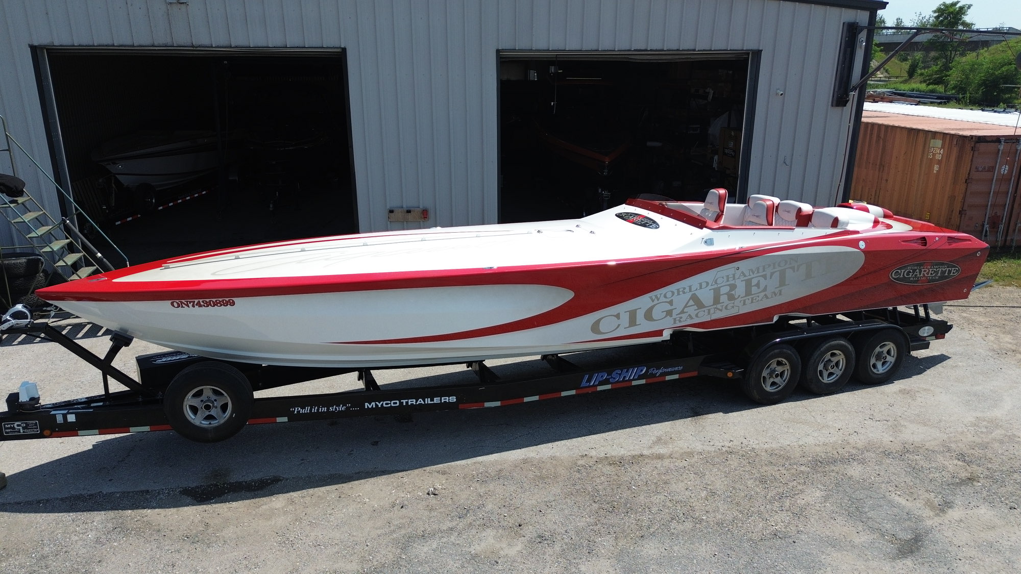 cigarette gladiator for sale A Legendary 36-Foot Cigarette Powerboat